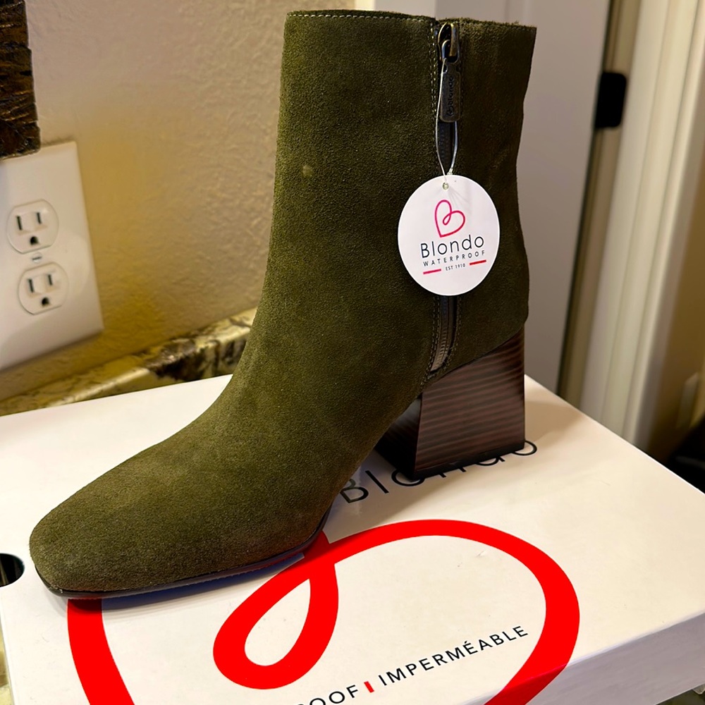 NWT Blondo Booties